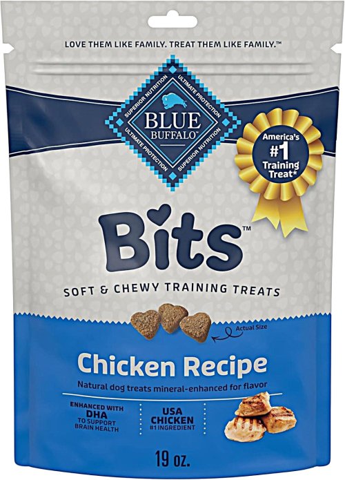 Front part of Blue buffalo bite soft dog treats wit h chicken recipe packet.